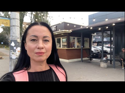 Видео: ЗАПОРОЖЬЕ | Новогодний Юск, купила обувь мечты - теперь месяц голодать (шутка)