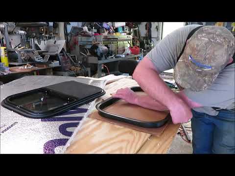 Видео: Сборка грузового прицепа-кемпера, часть 4, монтаж окна