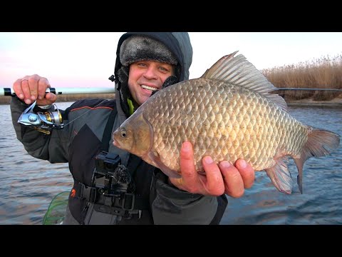 Видео: Караси монстры на поплавочную удочку в глухозимье! Плюс Днепр с высоты птичего полета!