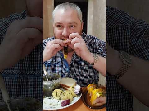 Видео: Скумбрия холодного копчения с картошечкой - моя любовь. Приятного аппетита! Мукбанг.