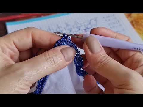 Видео: Обвязка платочка 1 - вязание крючком