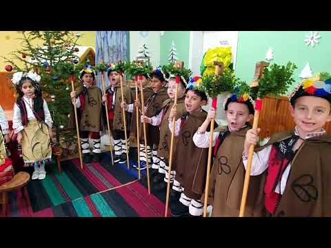 Видео: "Ой коледо, мой коледо" - Бъдни вечер в дома на станеника