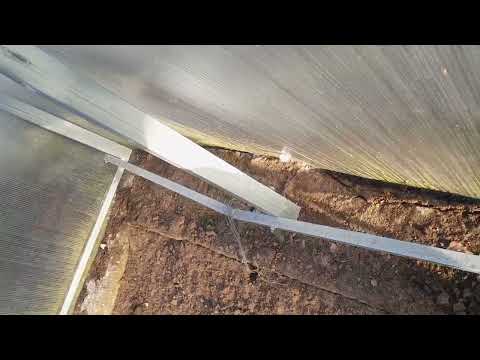 Видео: теплица на скорости 110 =130 км в час