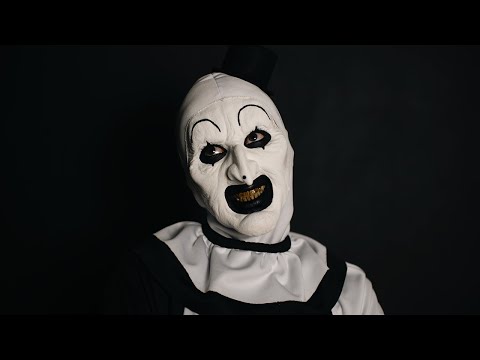 Видео: Арт Клоун — урок по макияжу на Хэллоуин в стиле ужасов