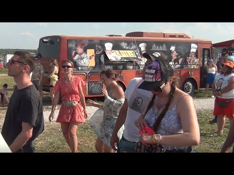 Видео: Хмыров - В очереди @ Дикая Мята 2023 @wildmintfestival @hmirov