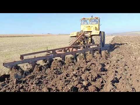 Видео: K 700 daf 430 h.p. ploughing/К700 с двигателем ДАФ 430 л.с. на пашет.