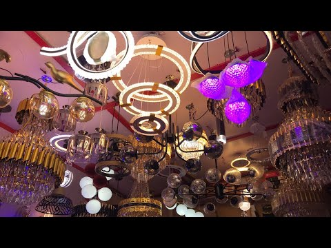 Видео: Цены на осветительные аксессуары, такие как люстры, провода, розетки, подсветка забора в штате Эд...