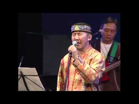 Видео: Эпизоды с концерта, посвященного 50-летию Михаила Тумусова (МИХЭЭЛЭ ТУМУС). Эпизод 8.