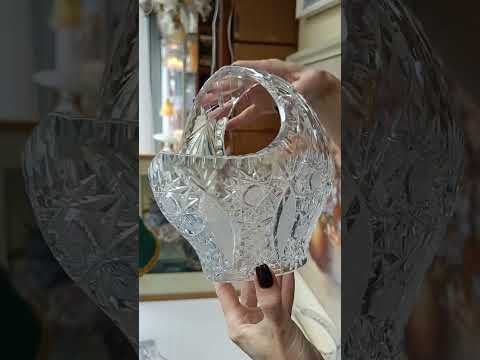 Видео: Хрустальные корзинки в отделе стекла