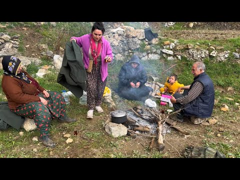 Видео: Тяжелая деревенская жизнь в горах / Документальный фильм