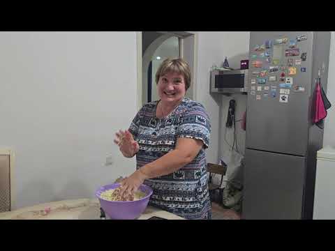 Видео: Вкусный салат на скорую руку 