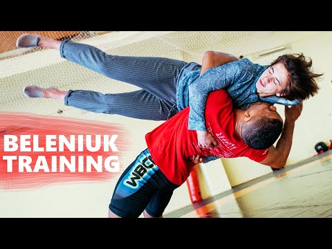 Видео: СУРОВАЯ ТРЕНИРОВКА БОРЦА - ОТРАБОТКА БРОСКОВ С ТЯЖЕЛОАТЛЕТОМ 115 КГ