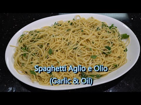Видео: Итальянская бабушка готовит спагетти Aglio e Olio (чеснок и масло)