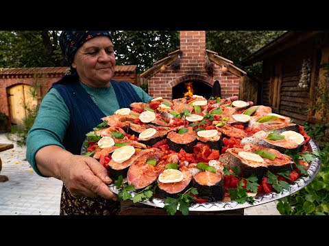 Видео: Готовка на дровах: Вкусный рецепт форели со свежими овощами из сада | Деревенская жизнь