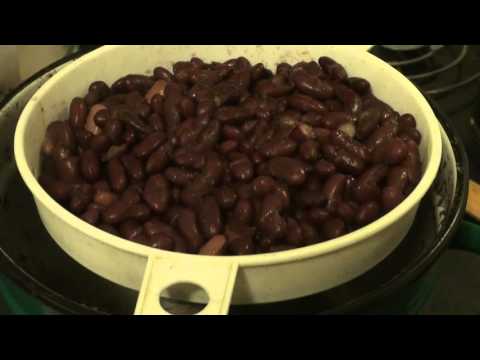 Видео: Фасолевый паштет (цимес)