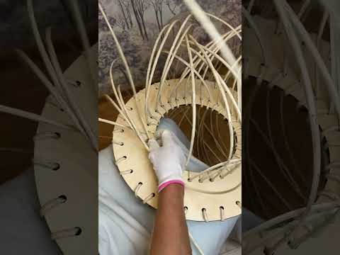 Видео: МК Венок из ротанга на все времена года