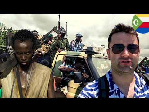 Видео: САМАЯ БЕДНАЯ СТРАНА МИРА, КОМОРЫ, НАЧАЛИ ГРАБИТЬ! ОНИ ОТРЕЗАЮТ МНЕ ПУТЬ МОРОНИ/КОМОРЫ 🇰🇲 ~219