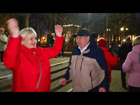 Видео: 7.11.25г... И Снова... "БАБКА"... звучит на Танцполе в Гомельском парке... 