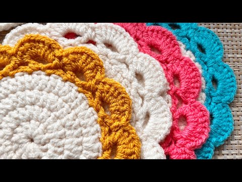 Видео: Салфетка крючком. Crochet coaster