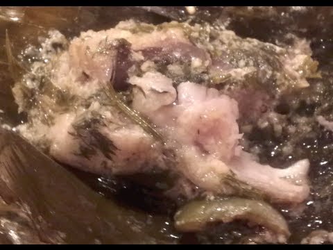 Видео: C/w Nana: лаосская рыба, приготовленная на пару в банановом листе (សានារា == Mok Pa)