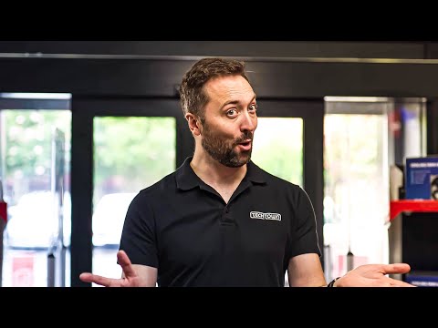 Видео: Когда босс зовет сотрудников на КОРПОРАТИВ