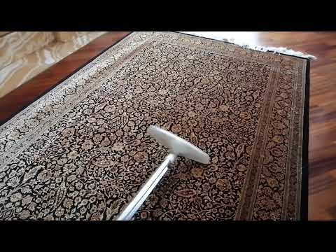 Видео: Уход за коврами из шёлка