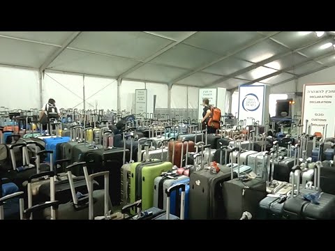 Видео: Круиз Мано Сапанут, июль 2024. Хайфа - Родос - Санторини. Выход из корабля и квест "Найди чемодан".