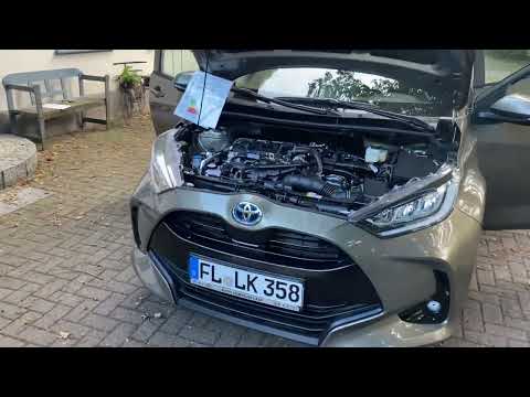 Видео: Toyota Yaris Hybrid 1,5 . Кратко о мелком.