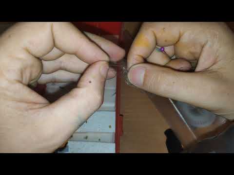 Видео: Как расправить бабочку для коллекции / припарирование бабочек