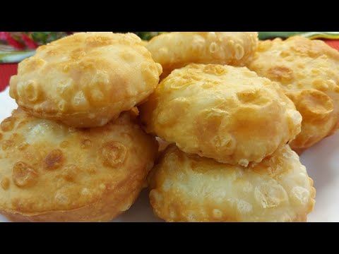 Видео: Бабушка научила,к чаю за 15 минут из НЕЧЕГО!По-домашнему вкусно,просто и быстро. Пирожки с сыром