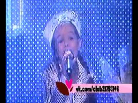 Видео: Ксения Ситник - Маленький кораблик.avi