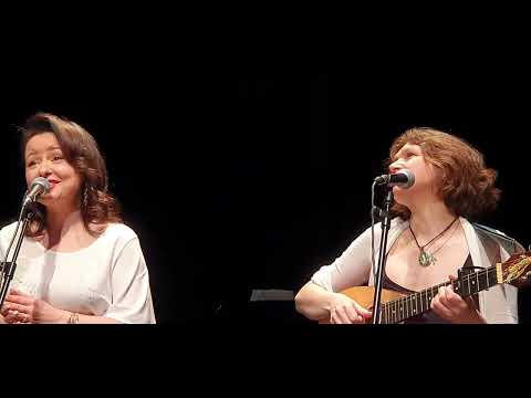 Видео: Елена Фролова и Ирина Бархатова Человеку нужен дом