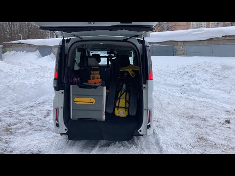 Видео: Защита салона багажного отделения HONDA STEP WAGON в Москве