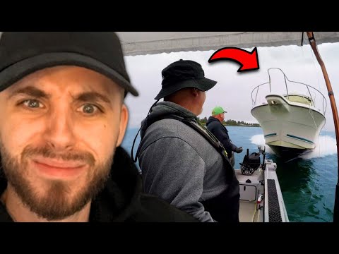 Видео: Рыбаки успевают сбежать как раз вовремя (ежедневная доза Интернета)