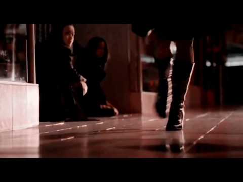 Видео: Клаус и Елена ..."-с ним не гуляй"...