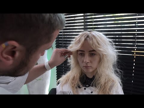 Видео: ЛУЧШАЯ СТРИЖКА для густых волнистых волос - НИКИТОЧКИН