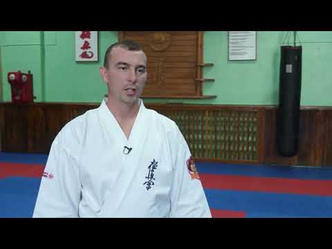 Видео: Ос — слово, которое вы будете чаще всего слышать в каратэ