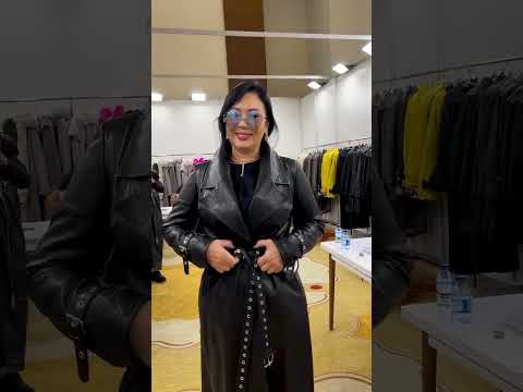 Видео: Часть 2. Кожаные куртки и плащи с международной выставки. Все вопросы в What’sApp:+79122810505 Ольга
