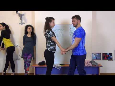 Видео: Ведение на прямых руках, счет = вес, музыкальность