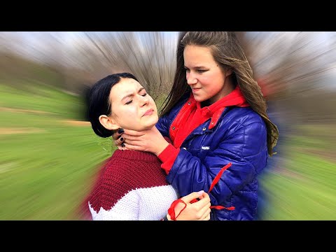 Видео: ДАРИНА СЛЕТЕЛА С КАТУШЕК! ЭТО УЖЕ НЕ ШУТКИ ...