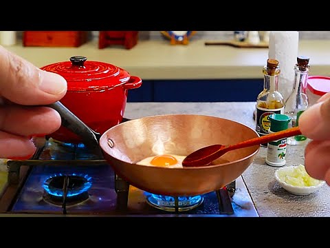 Видео: НАСТОЯЩАЯ МИНИАТЮРНАЯ ЕДА Готовим с помощью МИНИ-ПАРОВАРКИ Функциональный игрушечный кухонный набор