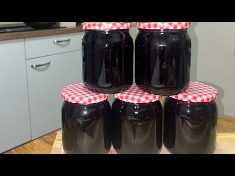 Видео: Джем из черной смородины . Обзор дачи после отпуска.