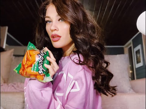 Видео: АСМР ПОХРУСТИМ МОРКОВКОЙ И ПОГОВОРИМ О ➕ И ➖ЖИЗНИ ЗА ГОРОДОМ\ASMR CARROT SOUNDS\ NICE TALK