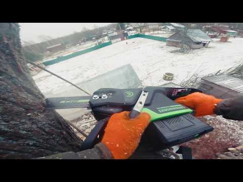 Видео: На что способна аккумуляторная пила, и сколько батарей ей нужно на самом деле