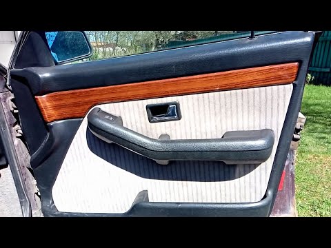 Видео: Снятие обшивки двери Ауди 100 (44 кузов)