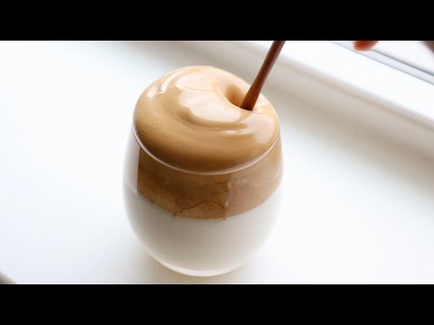 Видео: легкий пенистый кофе с 3 ингредиентами