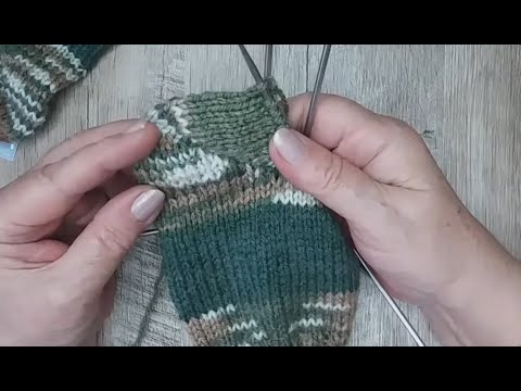 Видео: ВЯЖЕМ ПЯТКУ "Бумеранг" без вывязывания петель разворота