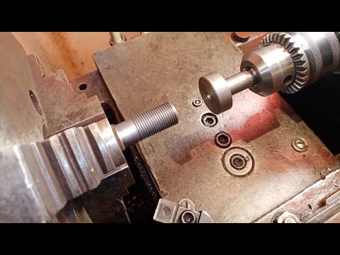 Видео: Приспособление для токарного станка, в помощь начинающему токарю.