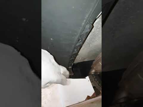 Видео: Снятия заднего бампера, и установка фаркопа на VW Touran