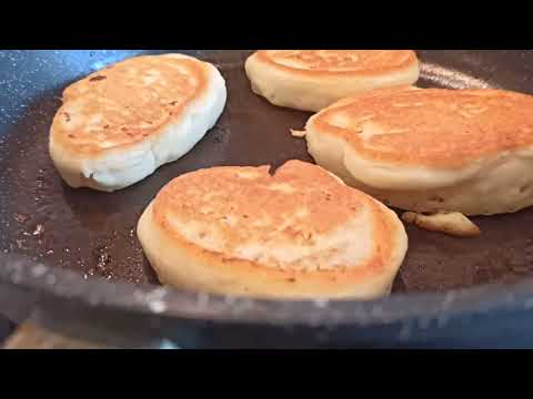 Видео: Оладьи на кефире - Просто!Быстро!Очень вкусно!#БАТЯНАКУХНЕ #готовимпросто #готовимвкусно